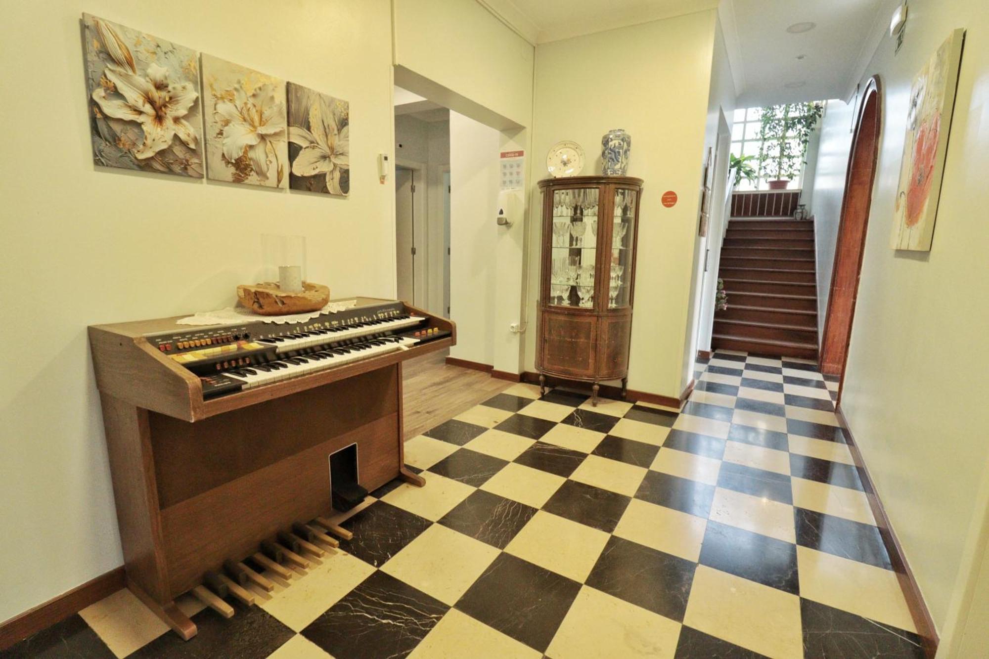 Hostel Jardins De Sao Luis Сетубал Экстерьер фото